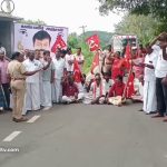 Farmers road blockade